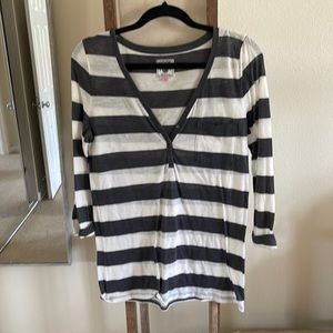 Victoria’s Secret Pink vintage Henley 3/4 sleeve size Large